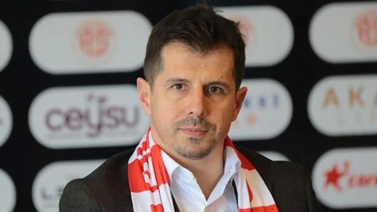 Emre Belözoğlu Antalyaspor'da Göreve Başladı