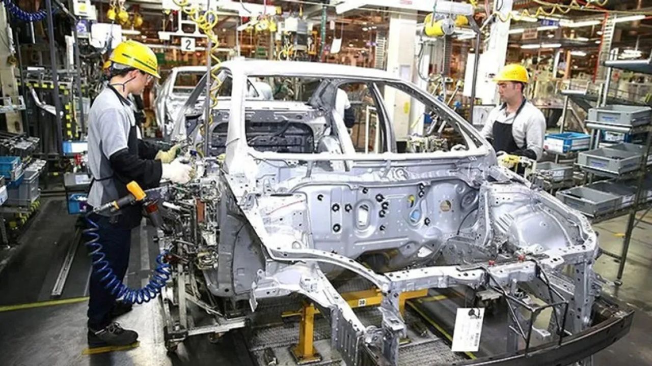 Türkiye'nin otomotiv üretimi düştü, ihracatı ise artış gösterdi