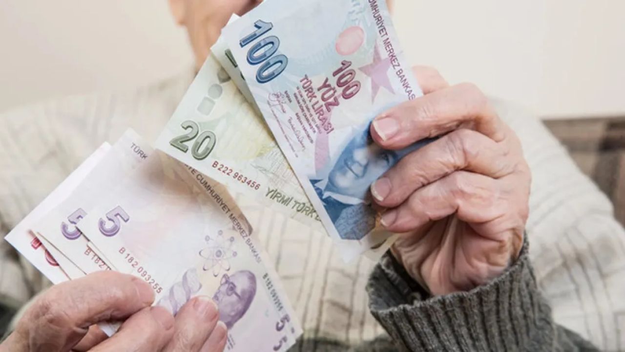 Emekli maaşlarına zam: Ödeme tarihleri belli oldu