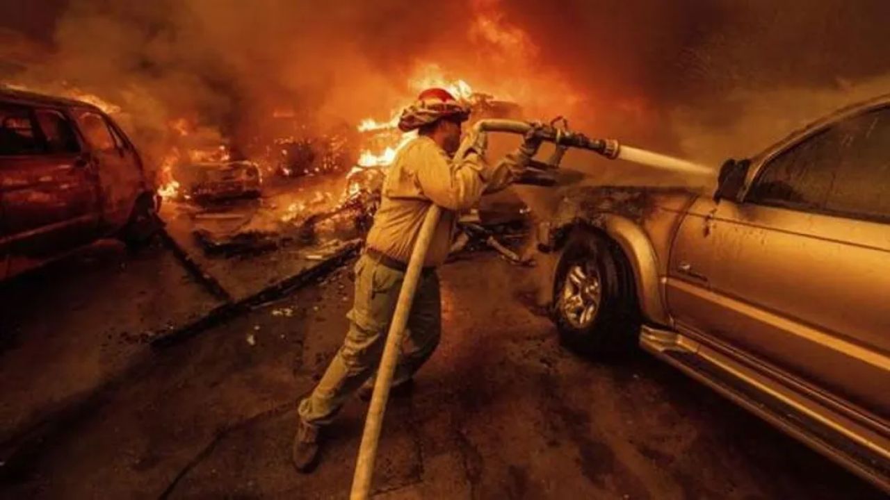 Los Angeles'ta yangınlar şiddetini artırdı