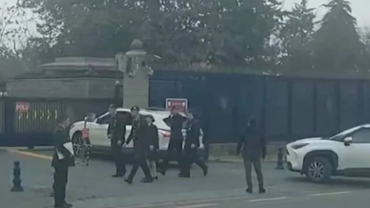 Teğmenler, Kılıçlı Yemin Töreni Soruşturmasında Savunmalarını Verdi