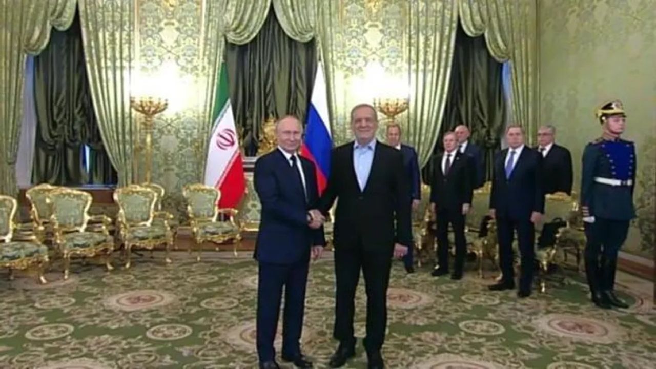 Putin ve Pezeşkiyan Kremlin'de Görüştü