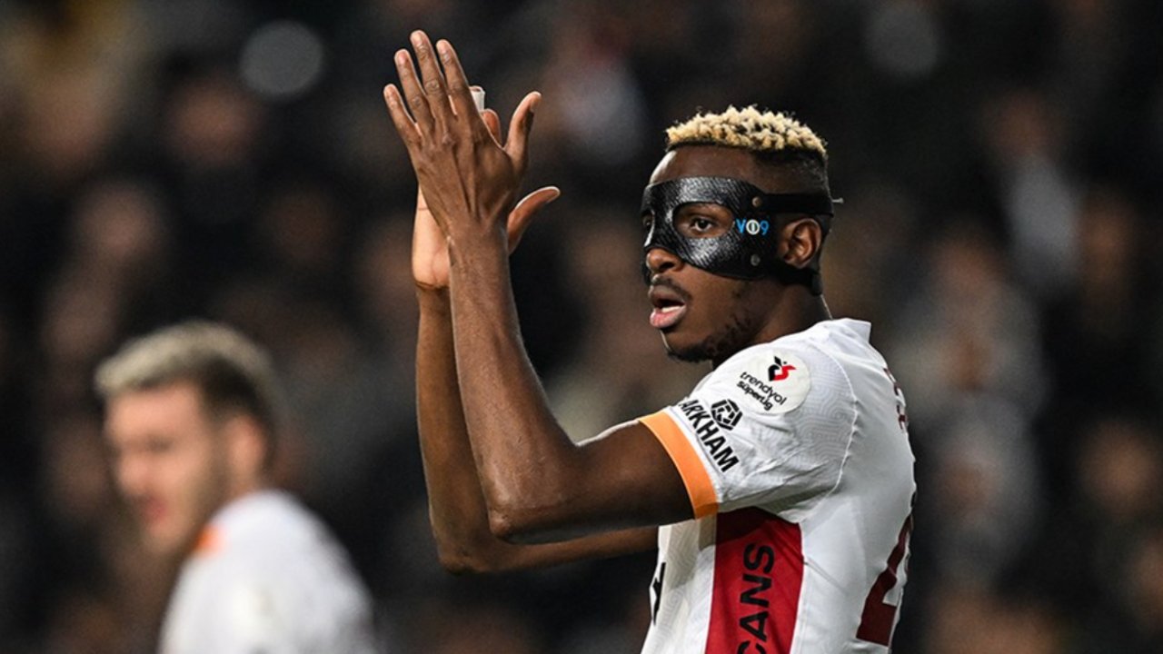 Osimhen Galatasaray'a Veda Ediyor! Manchester United ile anlaşma tamam