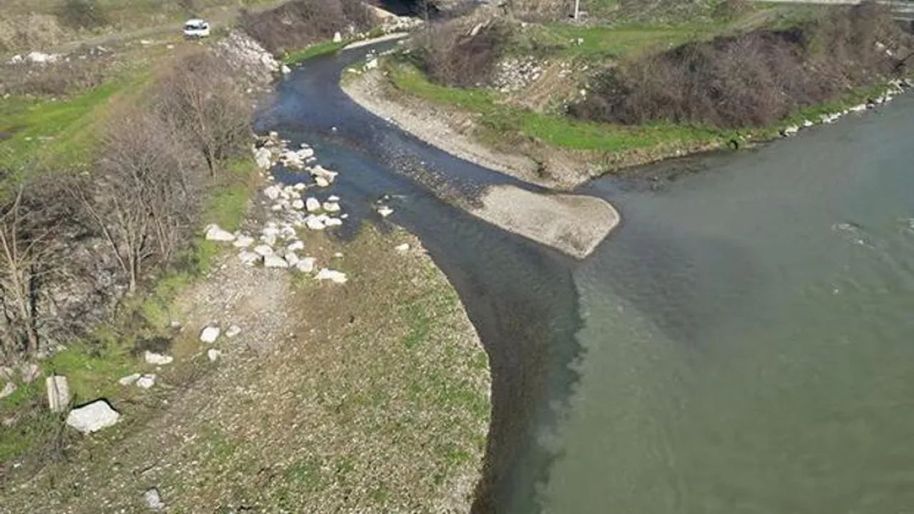 Melen Deresi'ndeki Kirlilikten İSKİ Sorumlu Tutuluyor