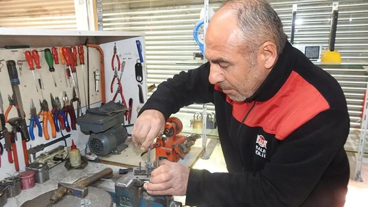 Gaziantep'te bir anahtarcı ustası: Ali Yetkin