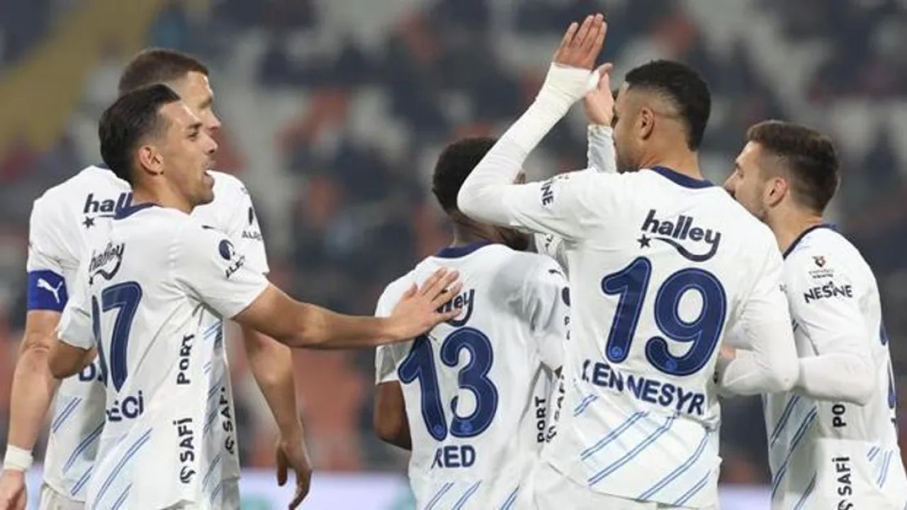Fenerbahçe'nin Yıldızı Takımın Başarısına Dair Konuştu