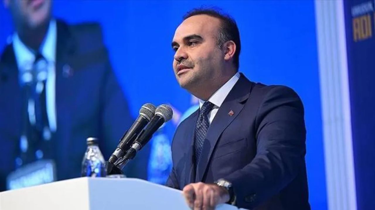 Mehmet Fatih Kacır: Türkiye'nin Geleceği Gençlerin Ellerinde Şekillenecek