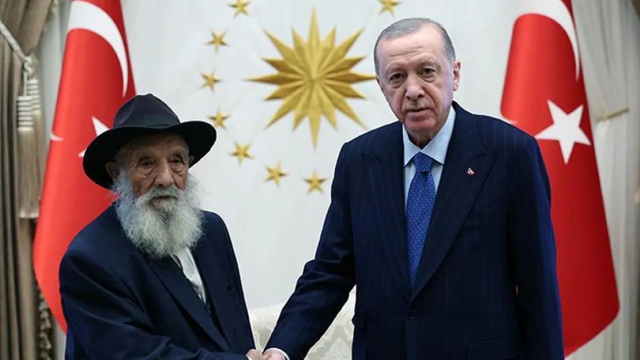 Erdoğan, Alevi dedesi ile bir araya geldi