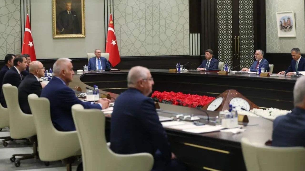 Kabine yoğun gündemle toplanıyor