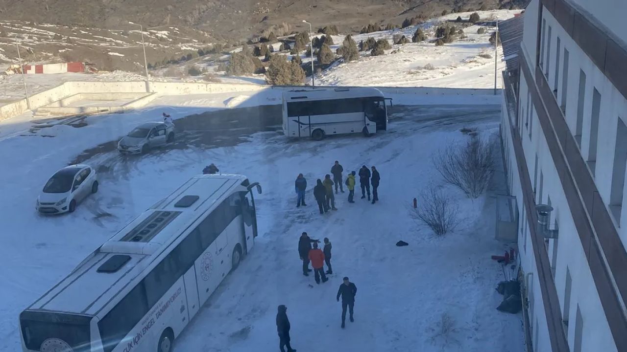 Sivas'taki otelde patlama: 4 kişi yaralandı