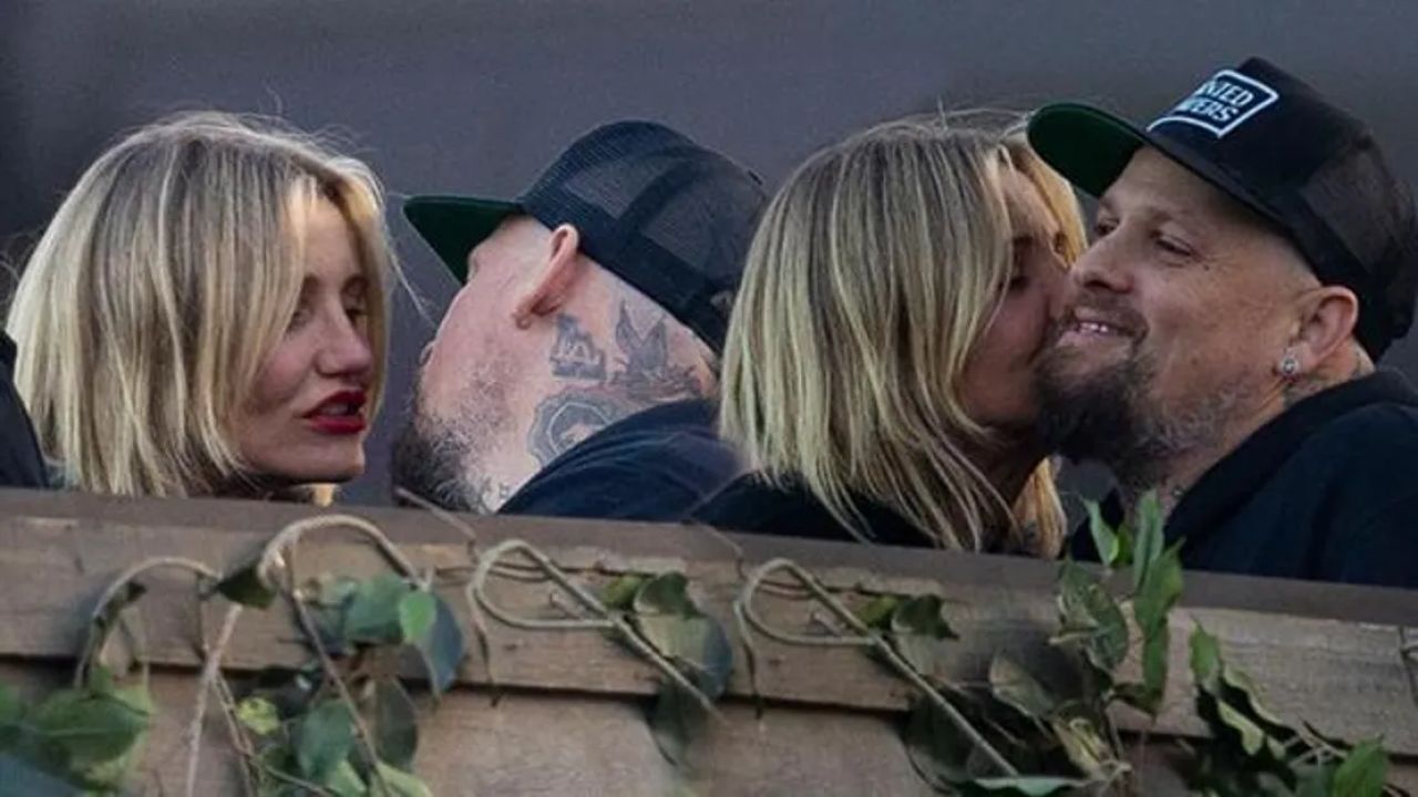 Cameron Diaz büyük dönüşünün yanı sıra yıldönümünü kutluyor