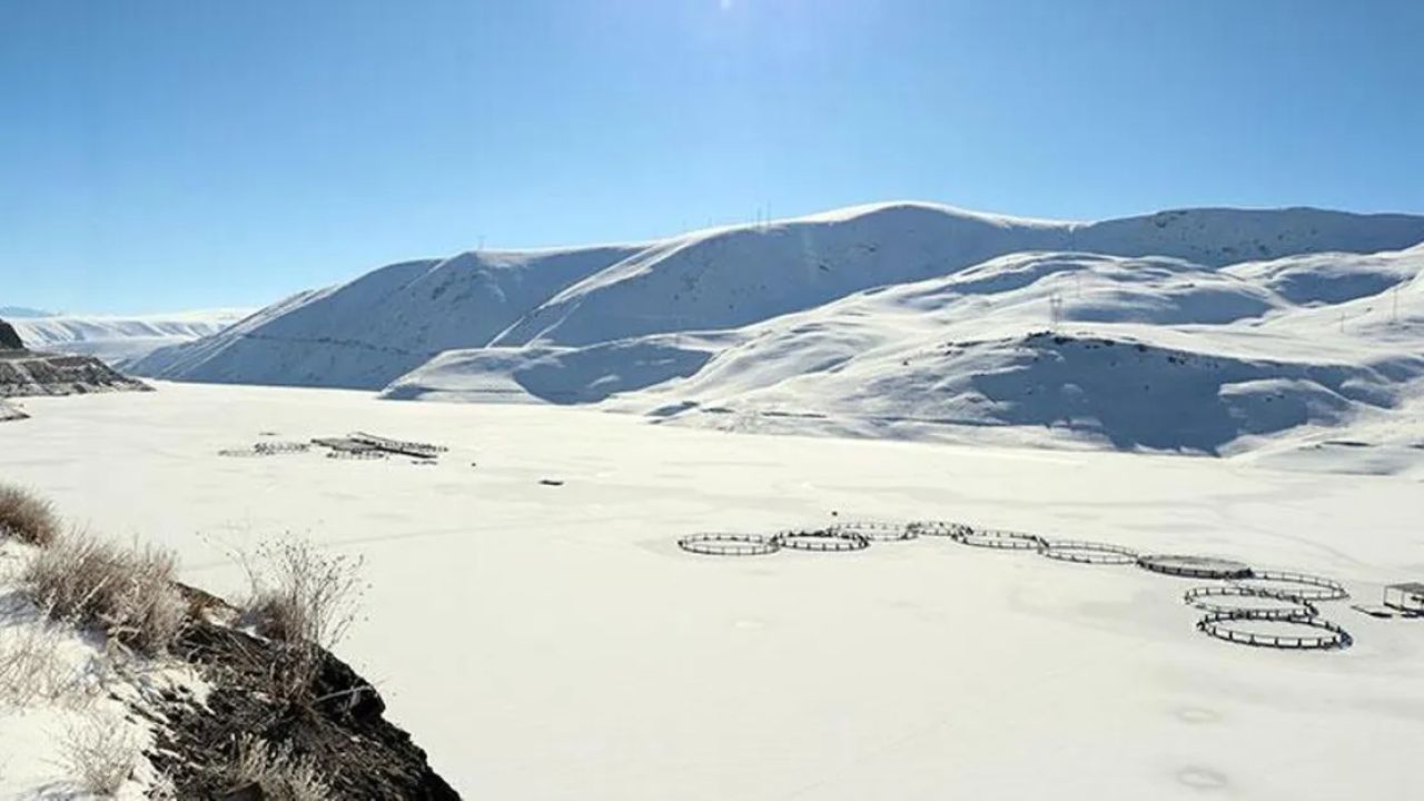 Van'da Sıcaklık Eksi 26 Dereceye Düştü