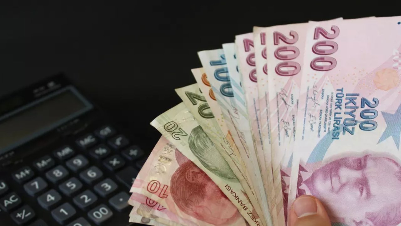 Emeklilerin Zam farkları bugün banka hesaplarına yatıyor!