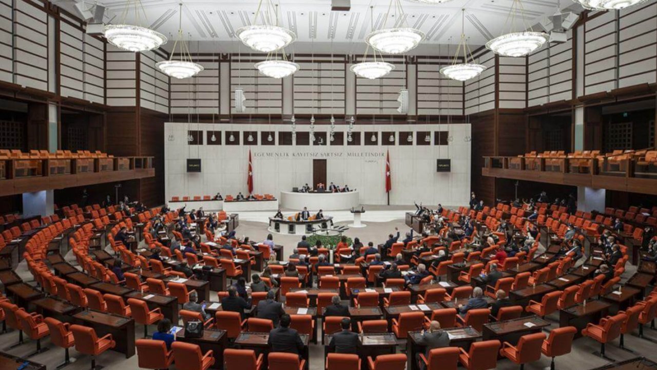 YENİ EYT DÜZENLEMESİ! 2000-2008 Sigorta Başlangıçlı Olanlara: TBMM’ye Geldi