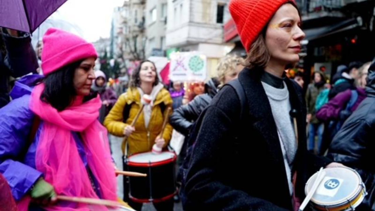 Uluslararası Af Örgütü'nden Yetkililere Çağrı: 8 Mart'ta Barışçıl Protesto Hakkı Korunmalı