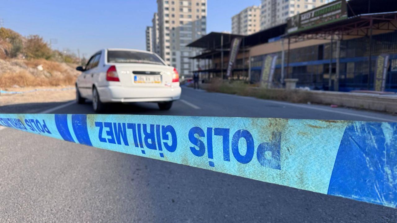 Samsun'da Otomobilde Bıçaklı Saldırı: Bir Kişi Yaralandı