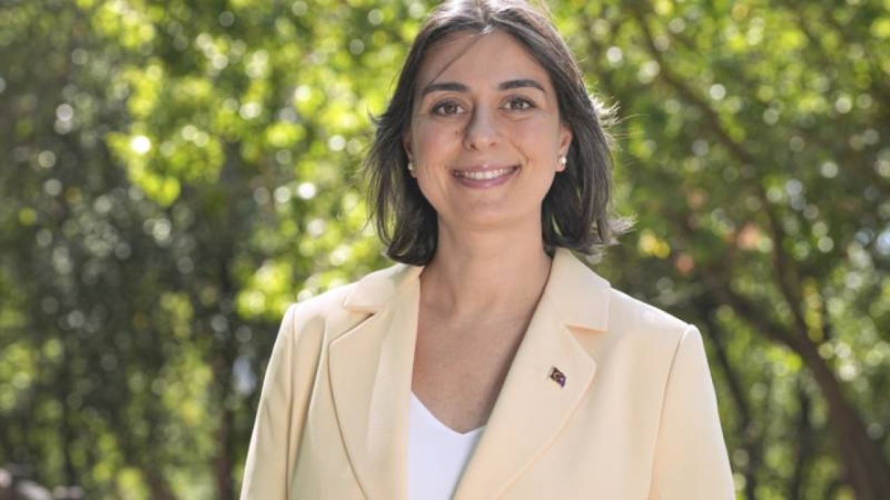 Üsküdar Belediye Başkanı Dedetaş'ın AKP'li Üyeye Yanıtı Gündeme Oturdu