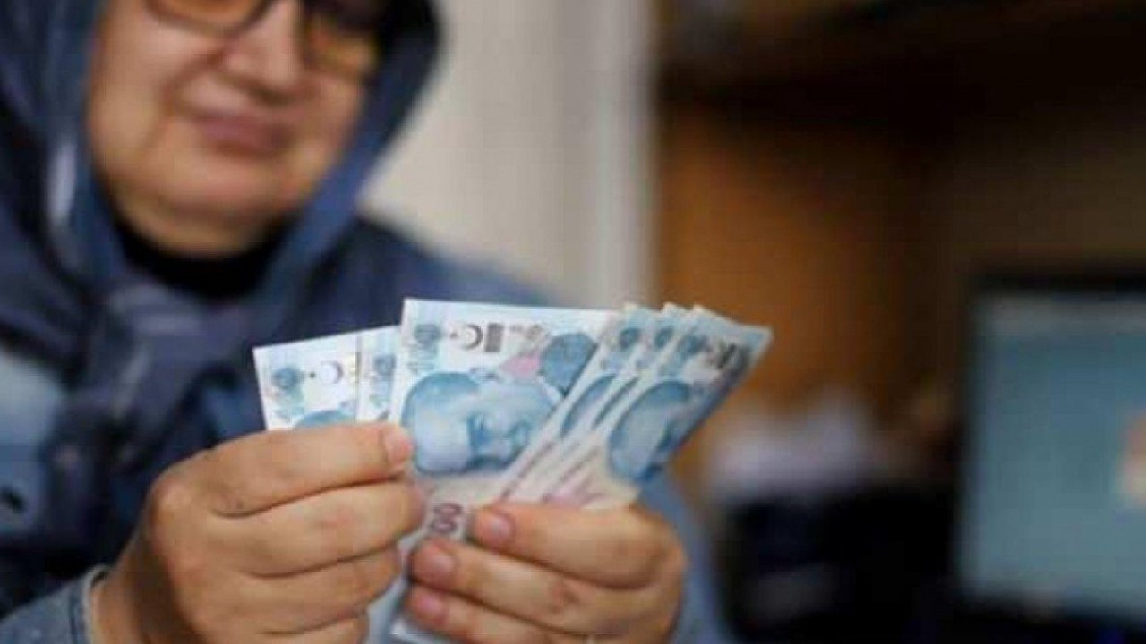 Emekli bayram ikramiyesinde masadaki üç formül
