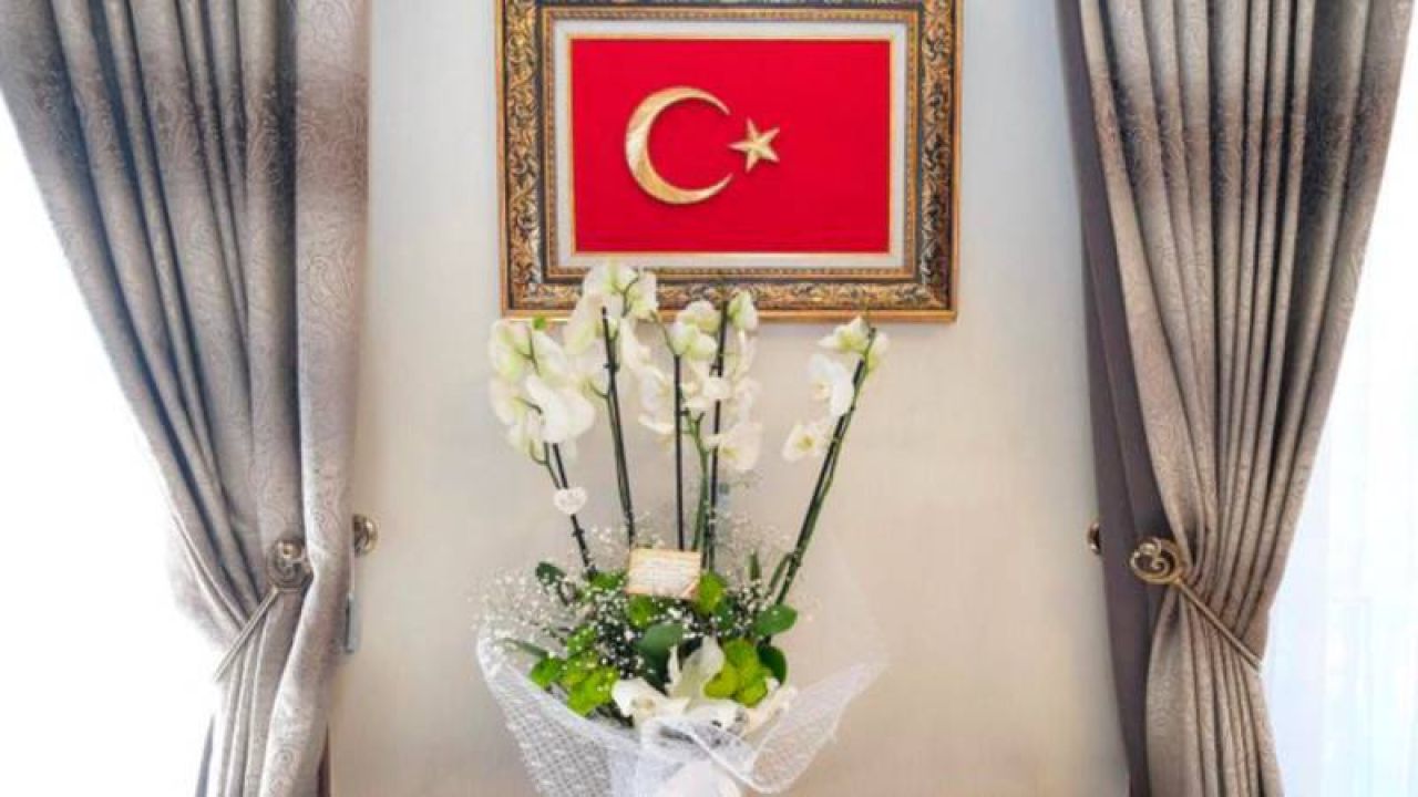 İçişleri Bakanlığı, 8 Mart Kadınlar Günü'nde Kadın İdarecilere Çiçek Gönderdi