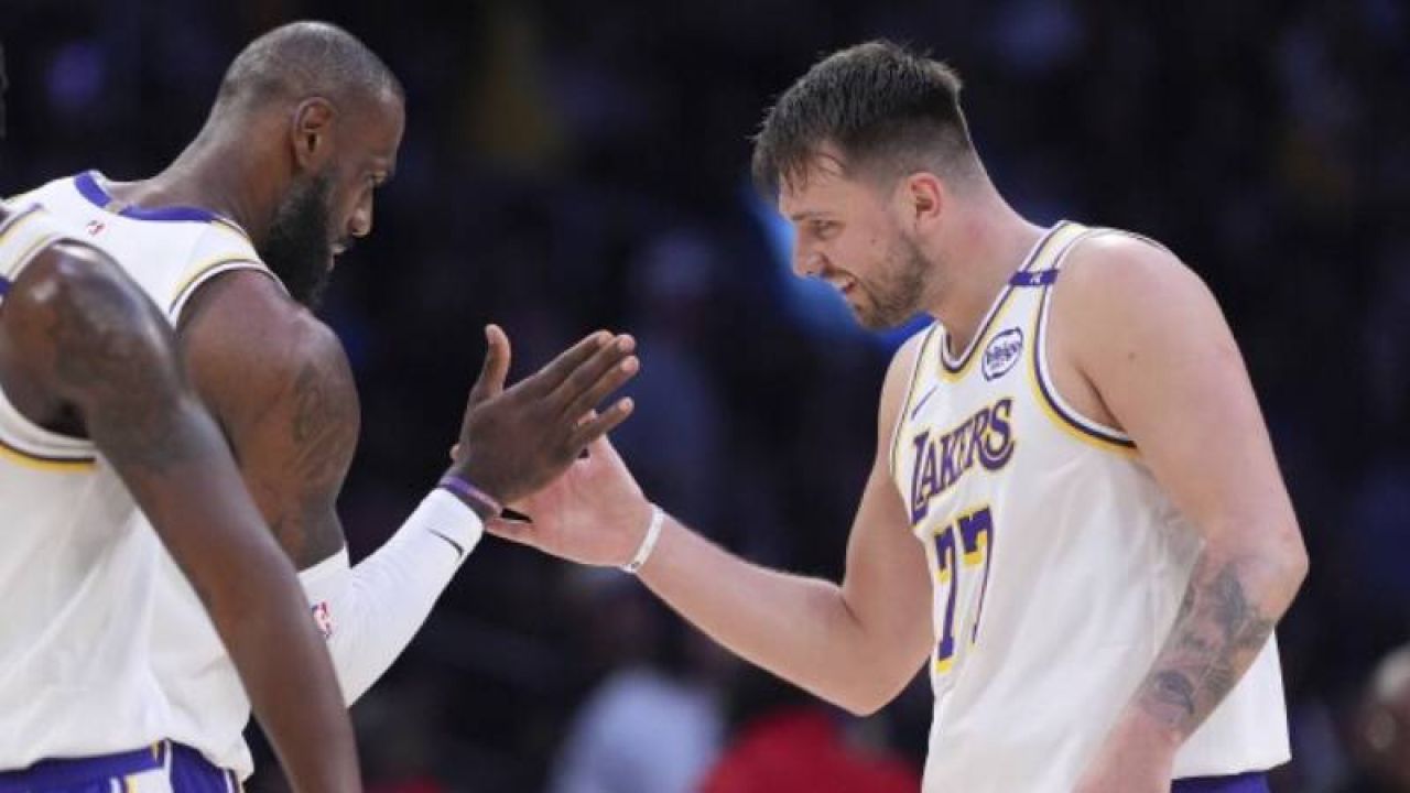 Lakers'ın galibiyet serisi son buldu: NBA'de gecenin sonuçları