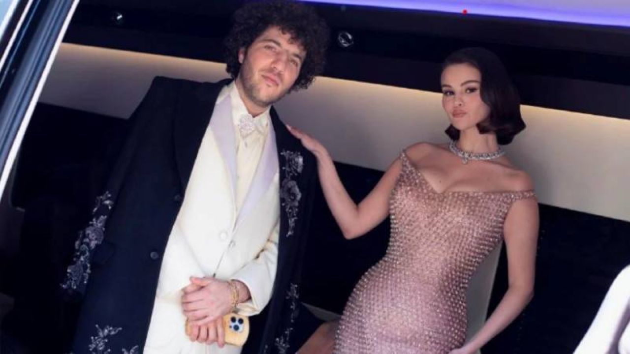 Selena Gomez, Aşk Dolu Paylaşımıyla Hayranlarını Büyüledi: Seni Hak Edecek Ne Yaptım Bilmiyorum