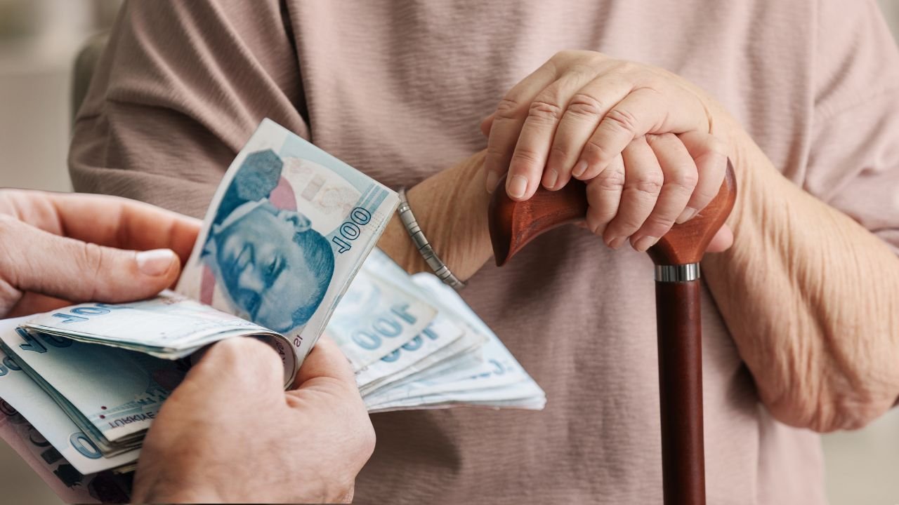 Sigorta Girişi 1994, 2004 ve 2014 Olan Yaşadı! 2160 ve 3600 Günle Erken Emeklilik Kapıda