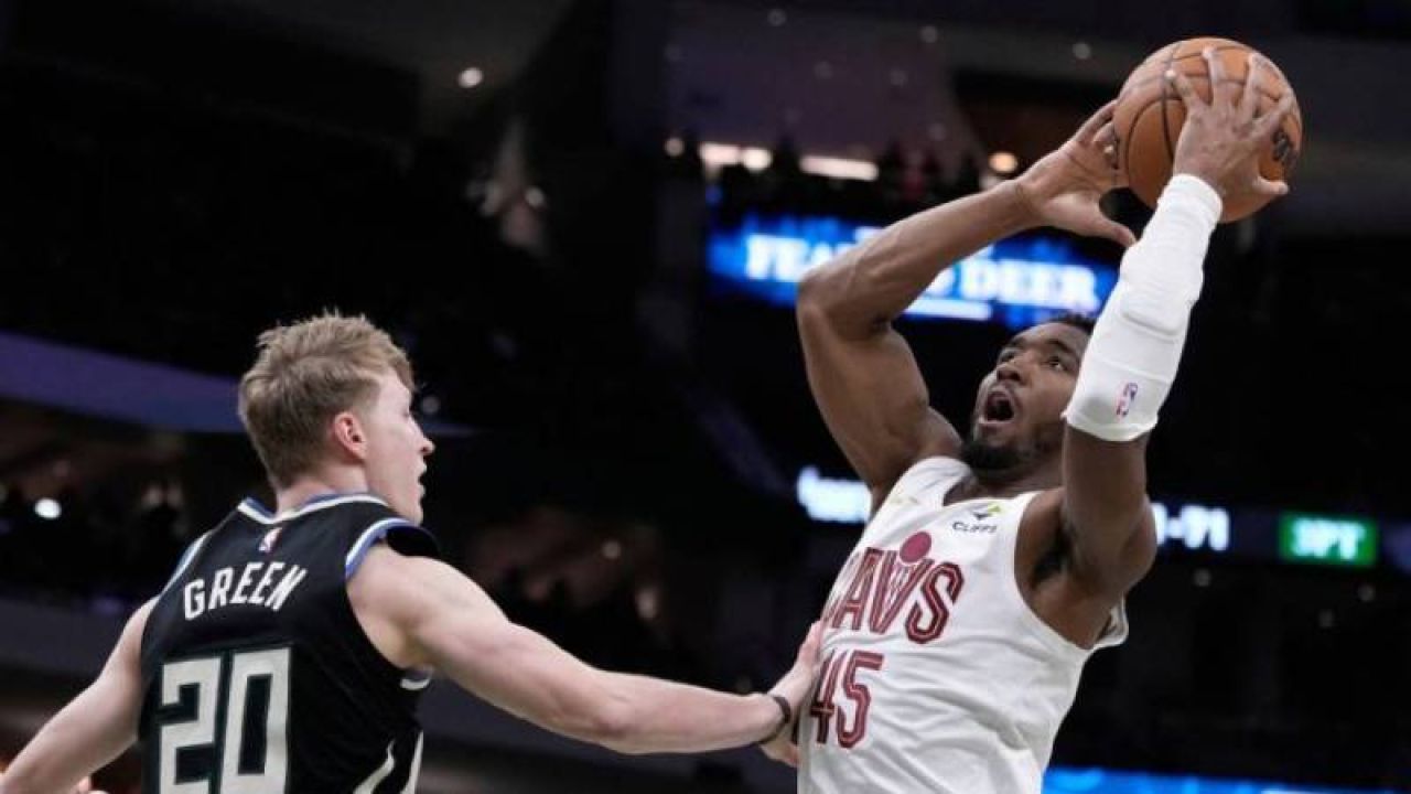 Cleveland Cavaliers Üst Üste 14. Galibiyetini Aldı: NBA'de Gecenin Sonuçları