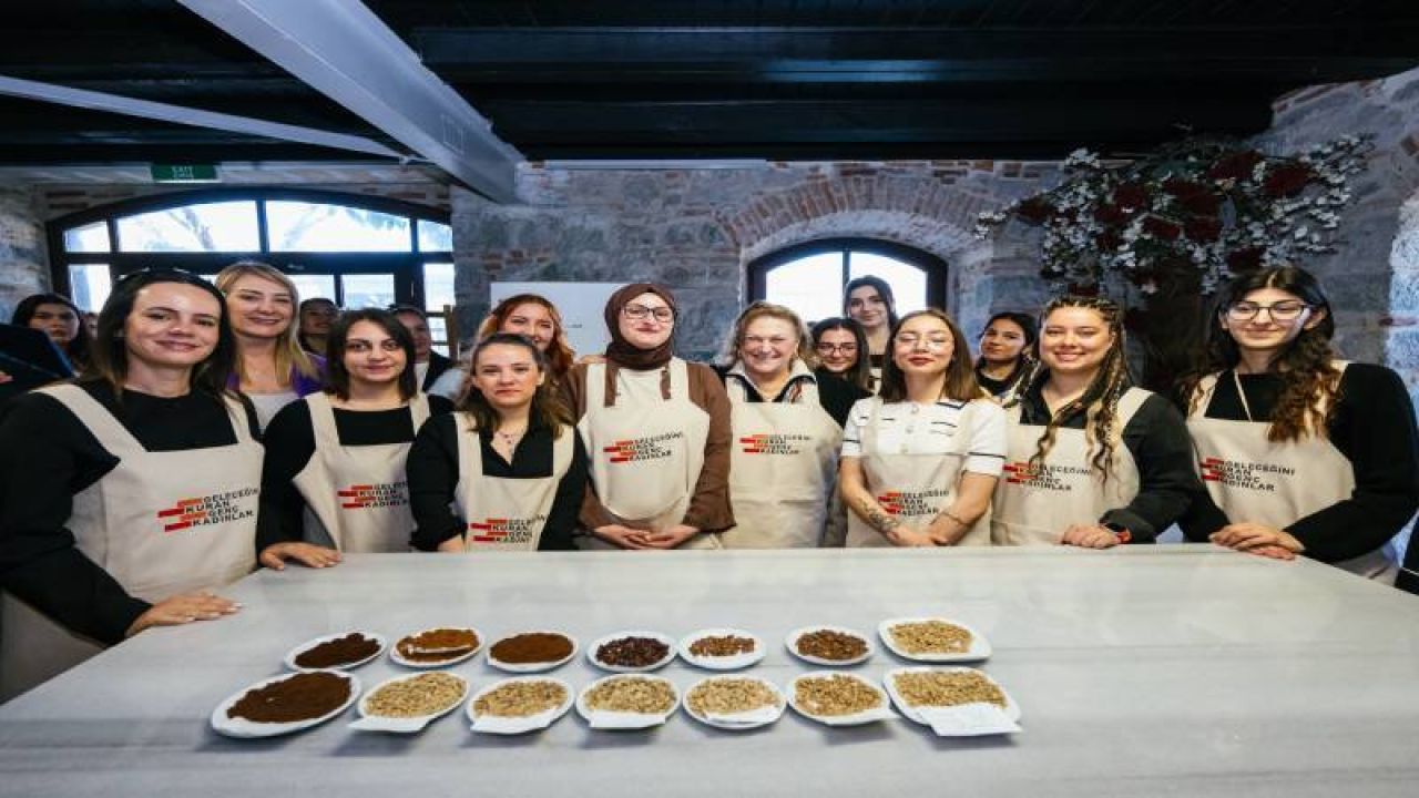 Güler Sabancı, İzmir'de genç kadınlarla Ben de varım, buradayım buluşması gerçekleştirdi