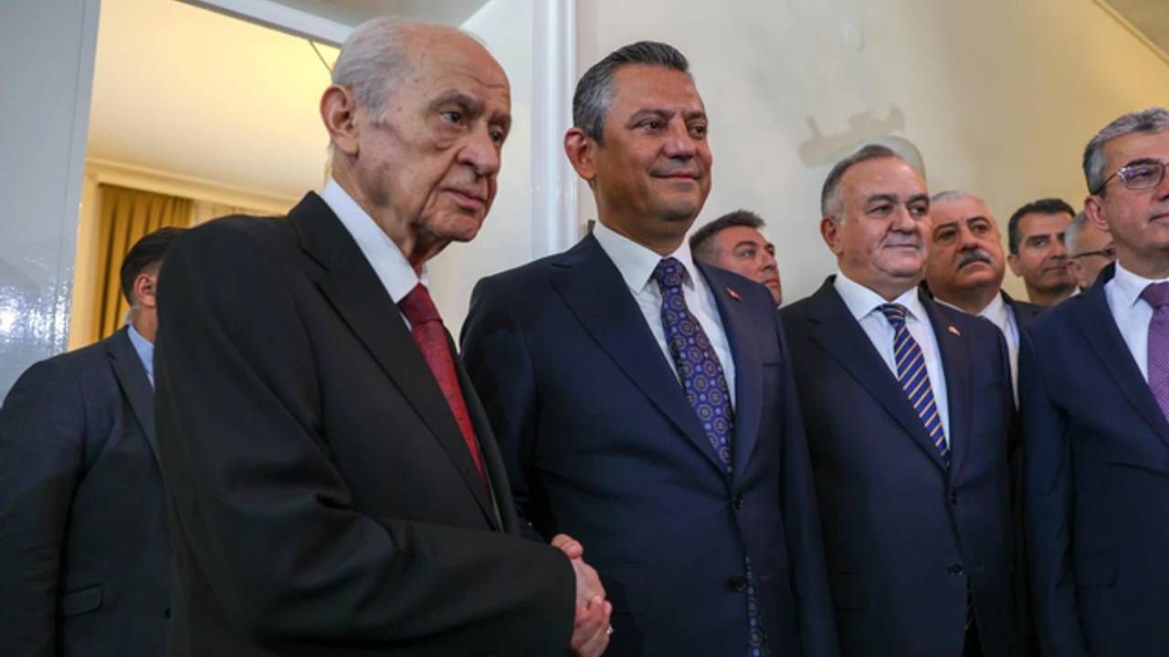 Özgür Özel, MHP'li Özdemir'in restine yanıt verdi: Muhatabım Bahçeli