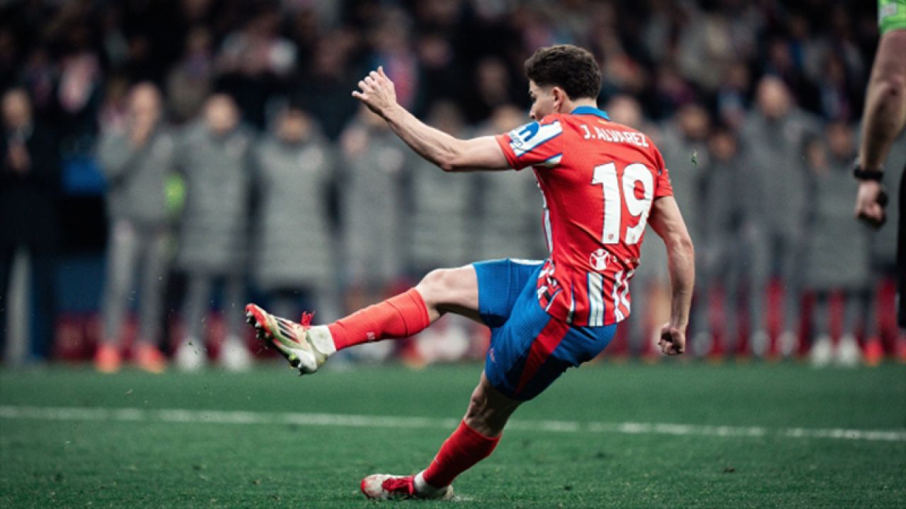 UEFA, Julian Alvarez'in tartışmalı penaltısı hakkında açıklama yaptı: Kural değişikliği gündemde