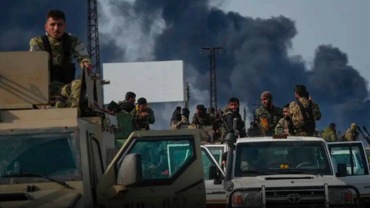 CHP, Lazkiye'deki Türk vatandaşlarının tahliyesinde iktidarın yetersizliğini eleştirdi