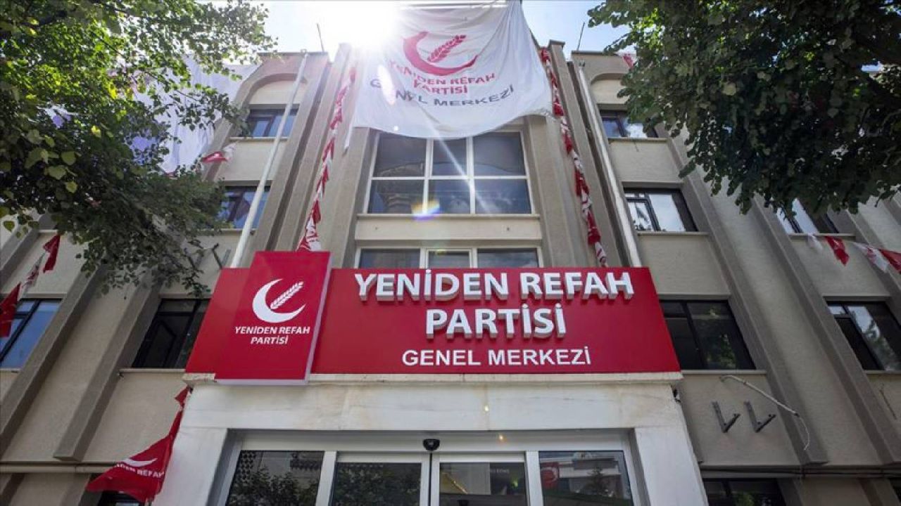 Yeniden Refah Partisinde istifa depremi: İhraç talebiyle karşı karşıya olan iki belediye başkanı partiden ayrıldı