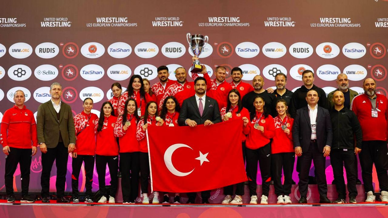 Milli güreşçilerden 23 Yaş Altı Avrupa Şampiyonası'nda 16 madalya zaferi