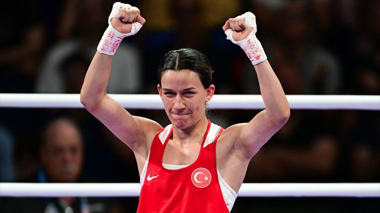 Hatice Akbaş dünya boks şampiyonasında gümüş madalya kazandı