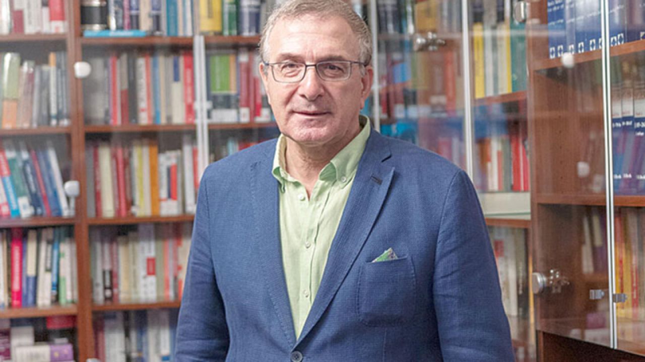 Prof. Dr. Adem Sözüer'den İstanbul Üniversitesi yönetimine sert eleştiri: Ağır yetki tecavüzü, yok hükmündedir
