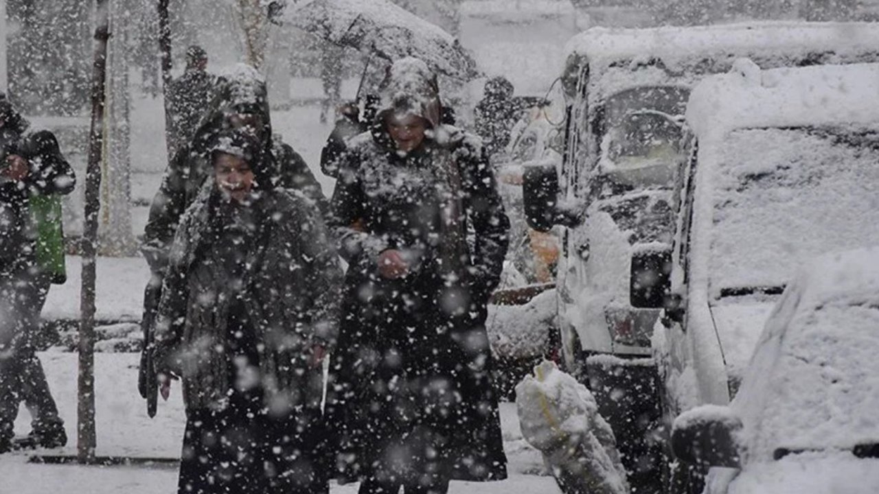 İstanbul ve 48 İl İçin Sarı Kodlu Uyarı! Kar ve Şiddetli Yağmur Alarmı Verildi