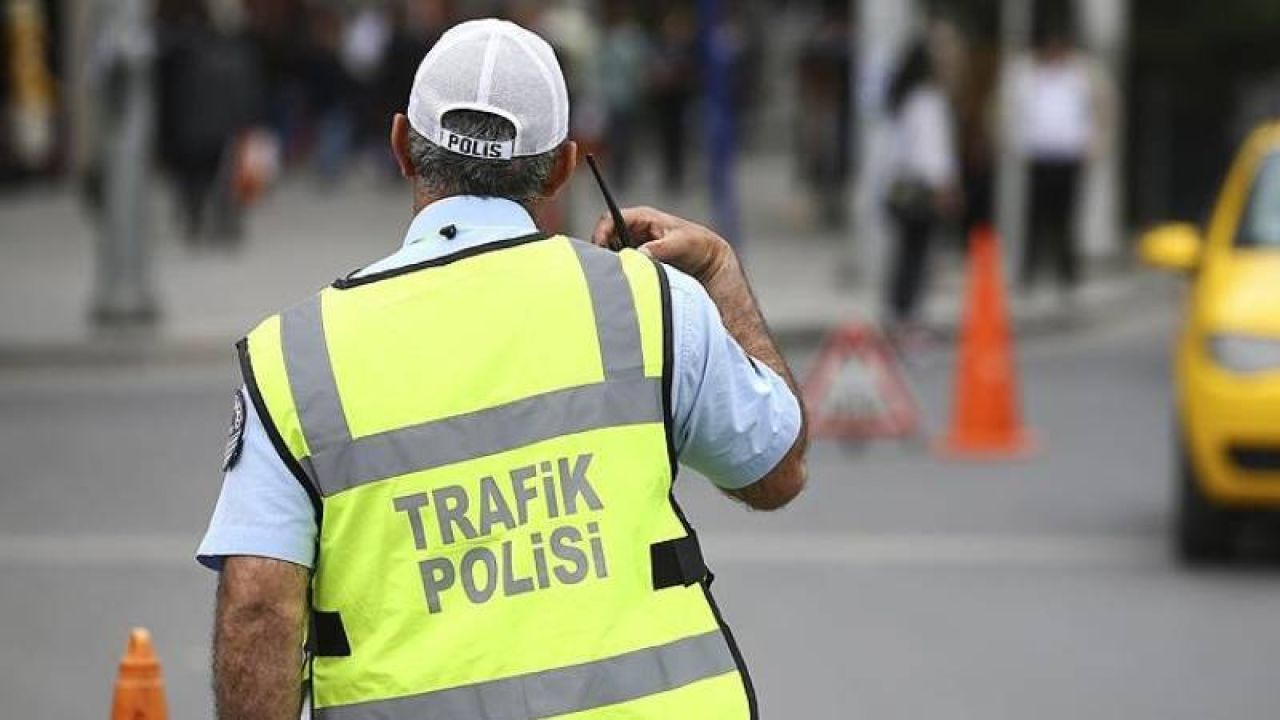 İstanbul'da trafik düzenlemesi: Bazı yollar trafiğe kapatıldı