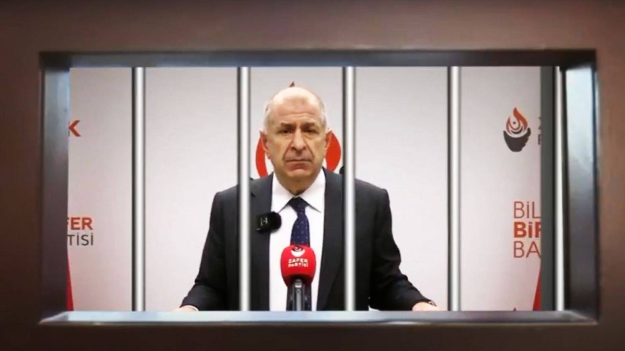 Ümit Özdağ: Gençlik sokağa çıkıyorsa AK Parti'nin bu insanları anlaması gerekiyor