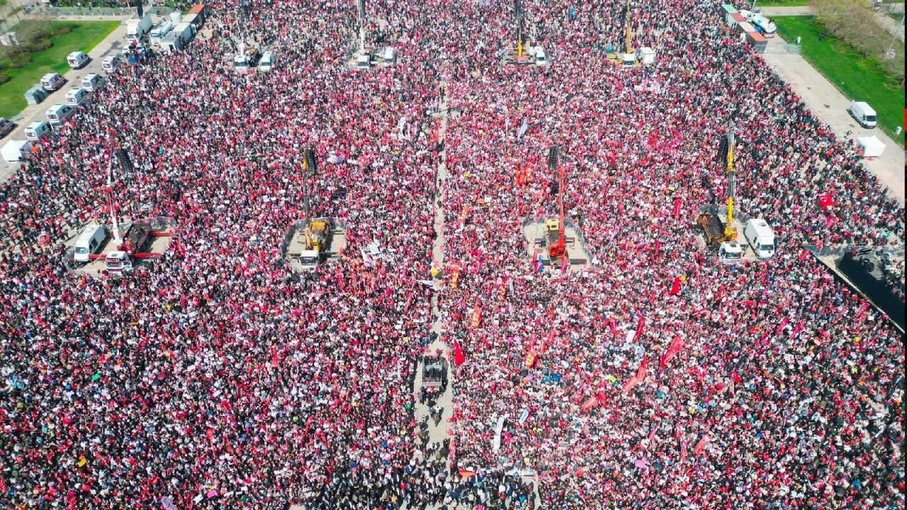 Mustafa Varank'tan Maltepe Mitingi İçin Katılım Tepkisi: 2,2 Milyon İddiası Gerçekçi Değil