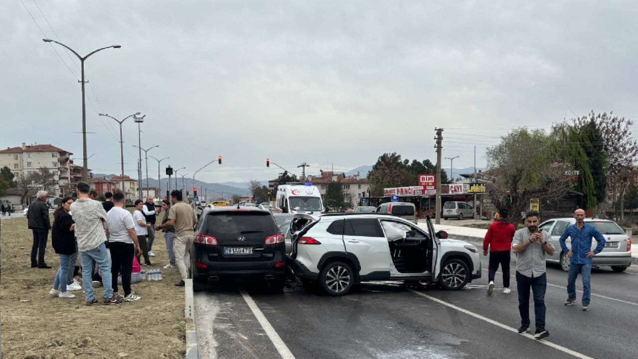 Çorum'da zincirleme kaza: 4 yaralı