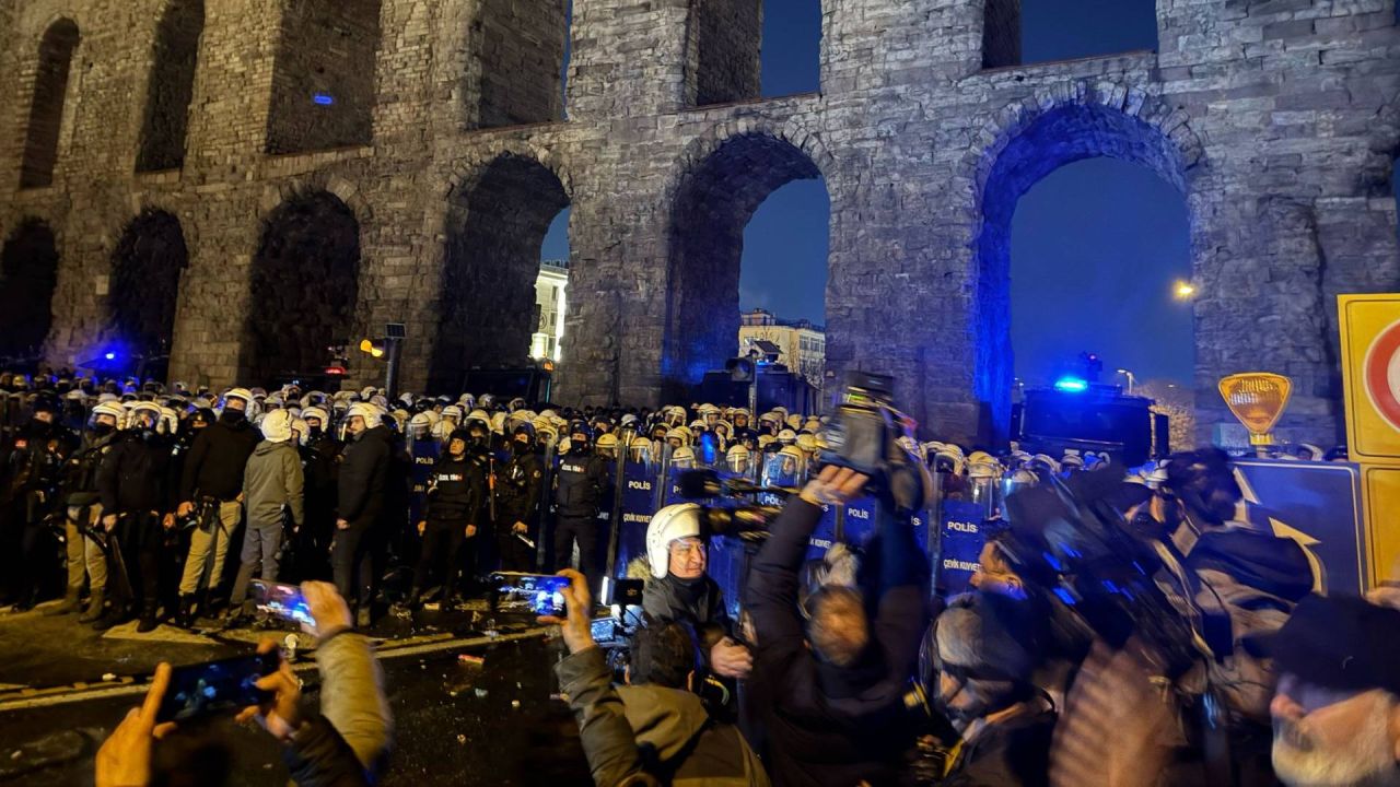Meclis'te gündeme taşınan genç kadının gözaltı sürecindeki taciz iddiasına yetkililerden inkar yanıtı