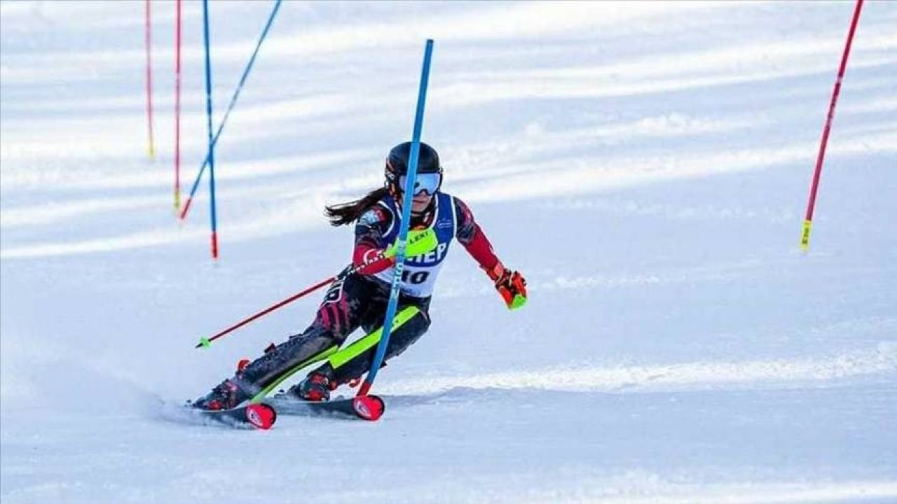 Milli Kayakçı Ceren Reyhan Yıldırım, Yunanistan'da Şampiyonluk Elde Etti