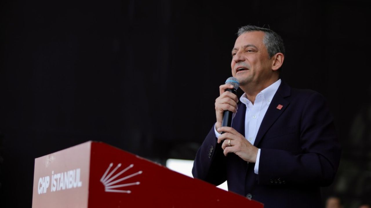 Özel'den Kadıköy Mitingine Çağrı: Operasyonlara Boyun Eğmeyeceğiz, Teslim Olmayacağız
