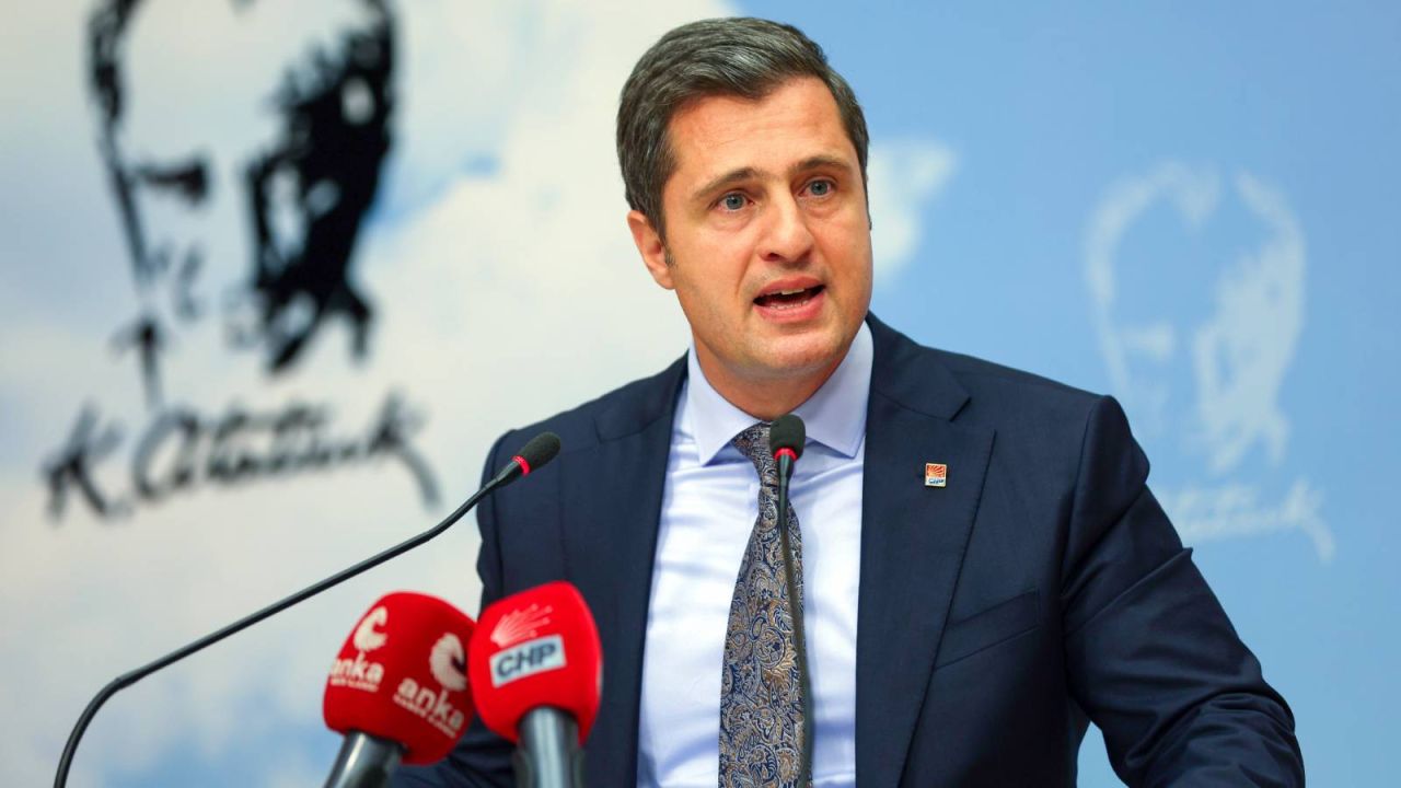 CHP Sözcüsü Deniz Yücel: Siyasi Partilerin Çöküşü Hiç Bu Kadar Hazin Olmamıştı