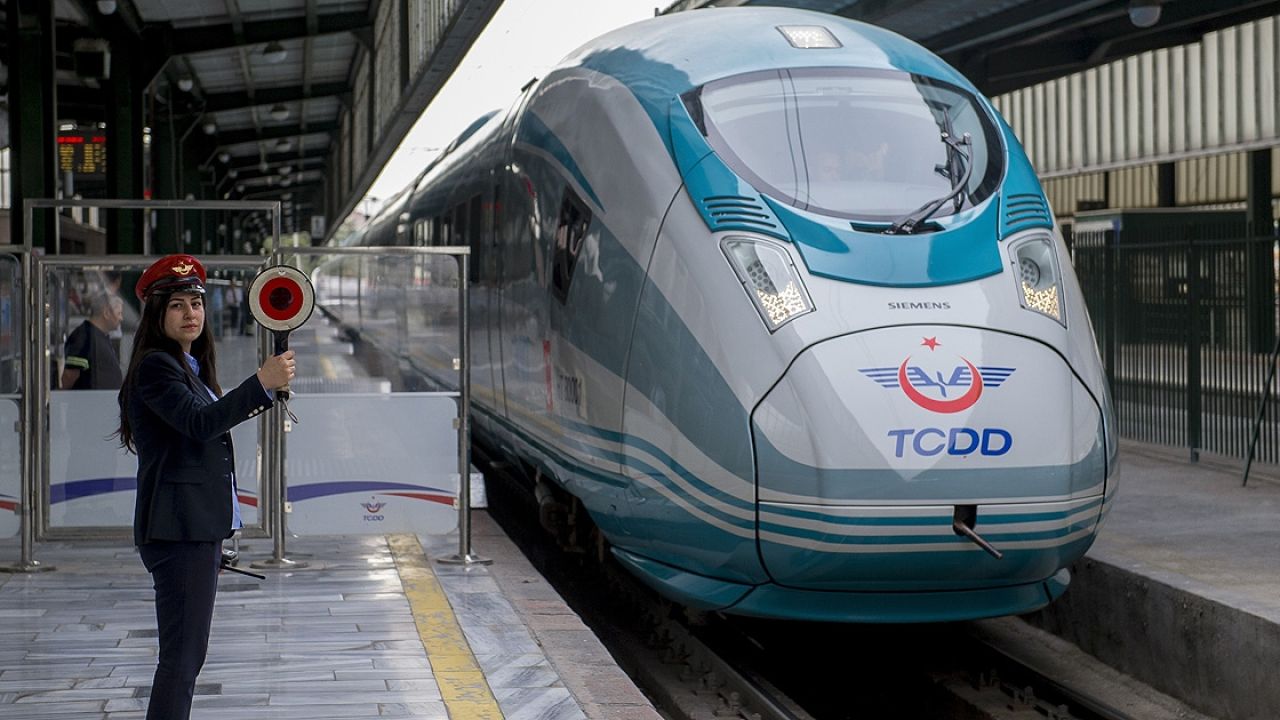 Bayramda tren ve raylı sistemlerle 2,9 milyon yolculuk yapıldı
