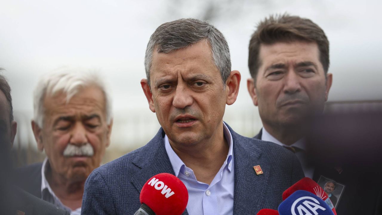 Özgür Özel: Delegeler Sandıkta Kayyım Düşünenlere Cevap Verecek