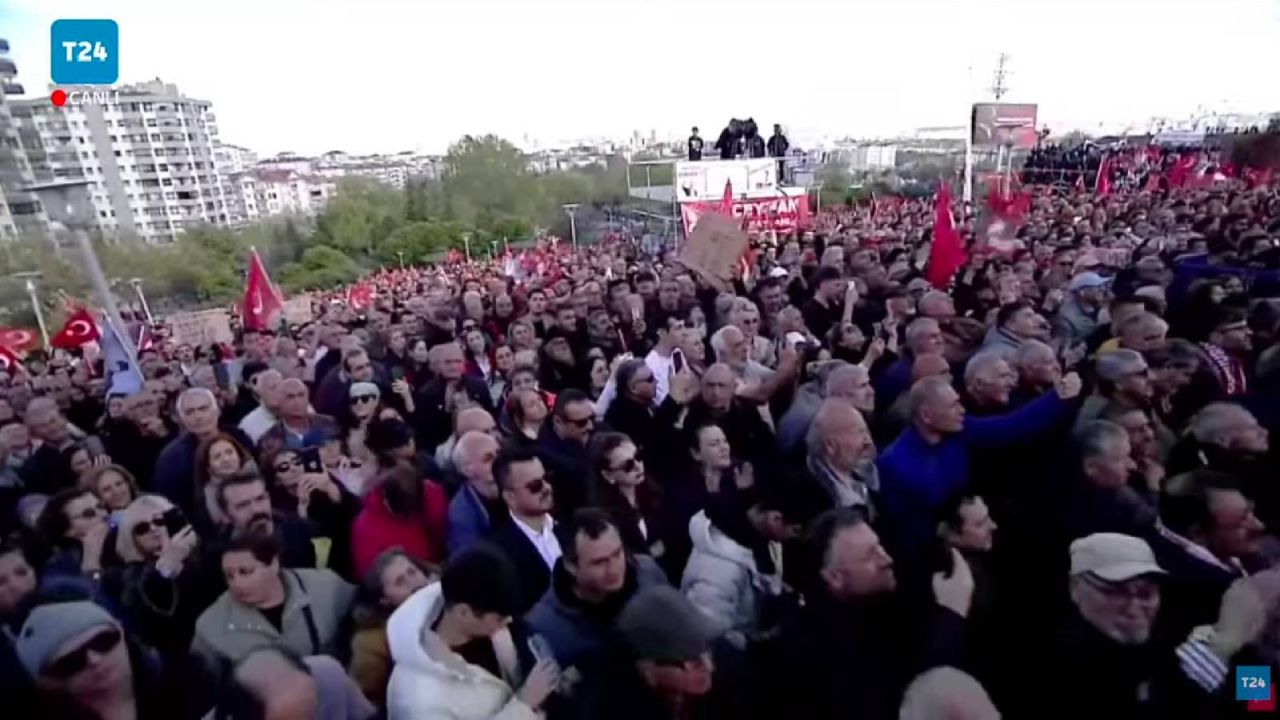 CHP, Ankara'daki Kurultayında Millet İradesine Sahip Çıkıyor Mitingi Düzenledi