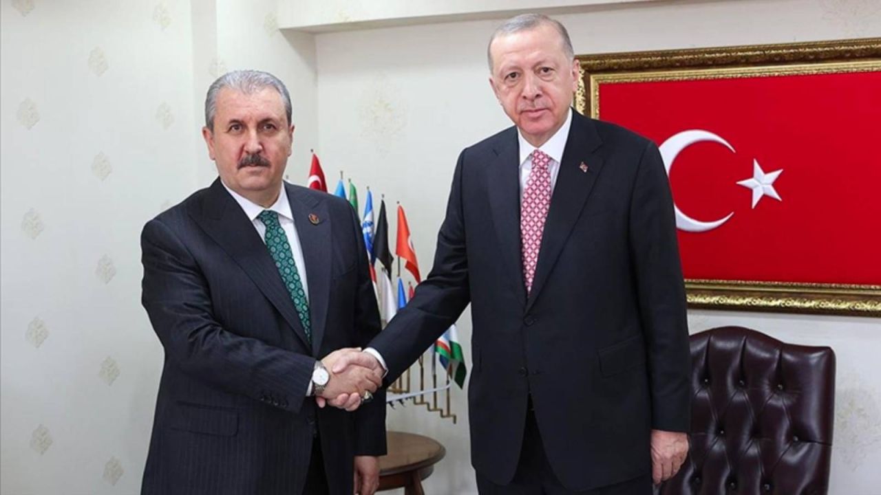 Destici, Özel'in Erdoğan yorumuna tepki gösterdi: Millet iradesine saygısızlık