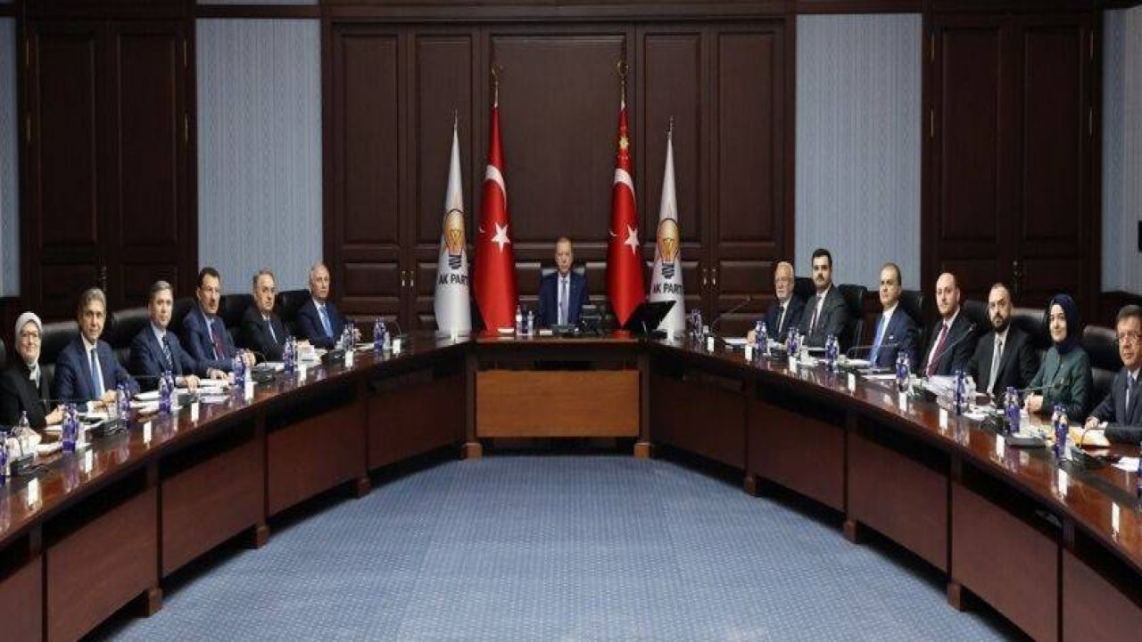 AKP MYK toplantısı Cumhurbaşkanı Erdoğan liderliğinde gerçekleşti