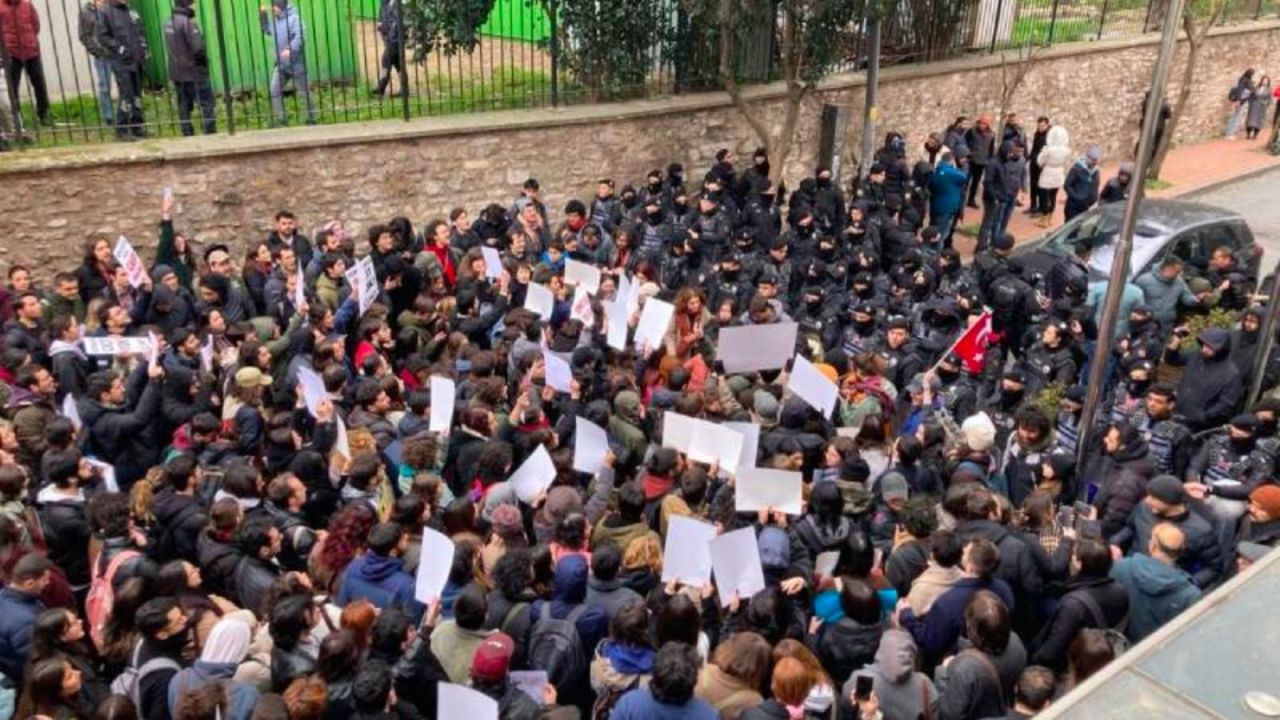 Azerbaycan Büyükelçiliği Türkiye'deki Öğrencilere Eylem Uyarısında Bulundu